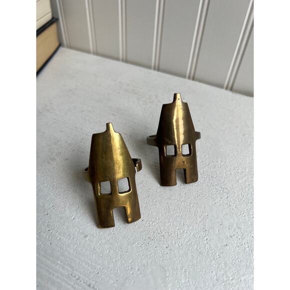 Set of 2 Brass House Shaped Napkin Rings Rustic Cottagecore Table Decor - Picture 2 of 4